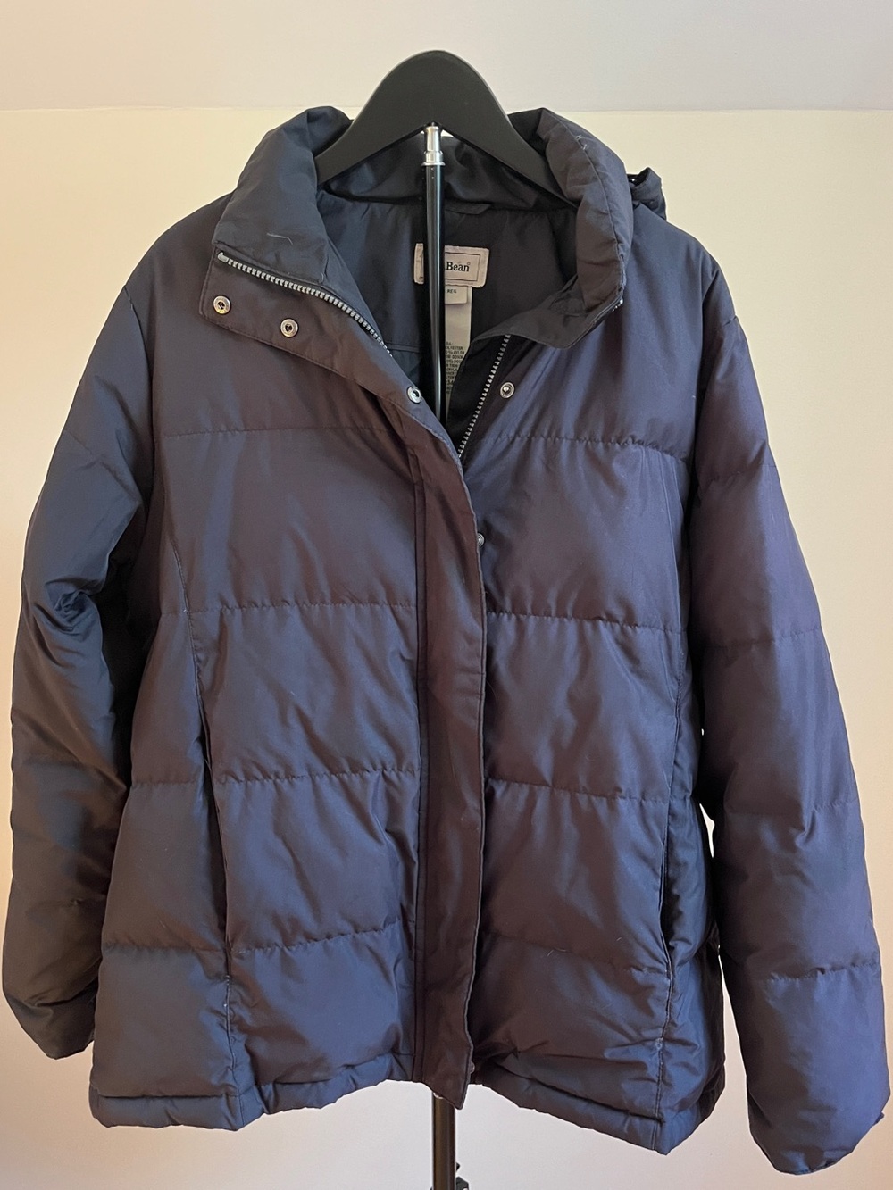 L.L. Bean Women’s Hooded Black Down Puffer Winter Coat Jacket